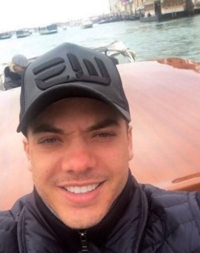 Wesley Safadão curte passeio em Veneza durante sua primeira turnê pela Europa Wesley Safadão curte passeio em Veneza durante sua primeira turnê pela Europa