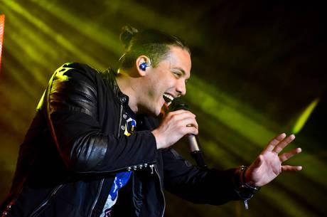 Wesley Safadão despreza criança com câncer e gera revolta na web Wesley Safadão despreza criança com câncer e gera revolta na web