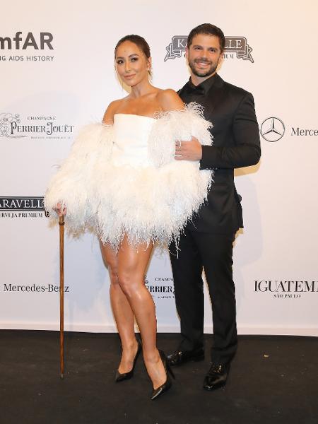 baile-da-amfar-sabrina-sato-e-duda-nagle-1523671926825_v2_450x600